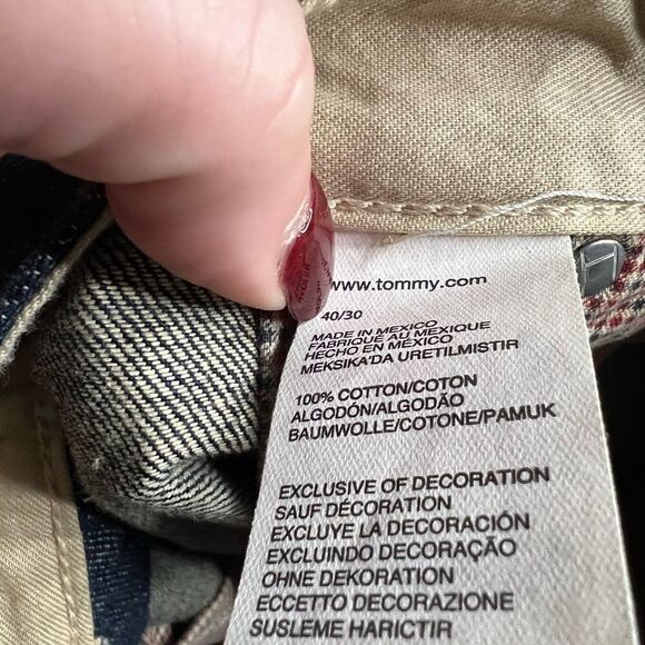 Tommy Hilfiger | NWT Relaxed Freedom Darker Jeans - Picture 3 of 5